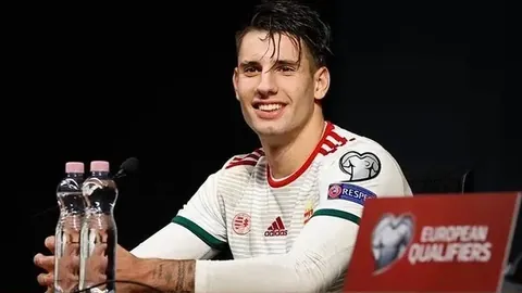 王楚钦与林诗栋新加坡大满贯赛晋级半决赛